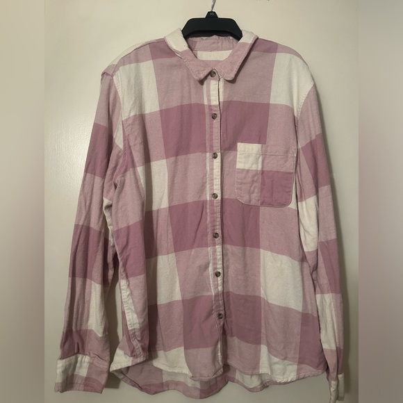 Universal Threads Flannel - Picture 1 of 2